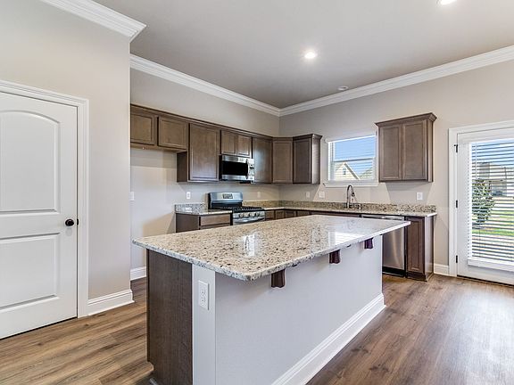 3rd image of 101 Bernay Ct