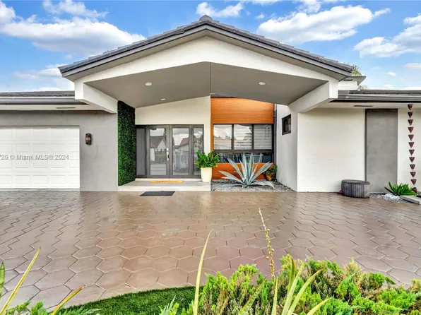 230 NW 136th Ave, Miami, FL 33182