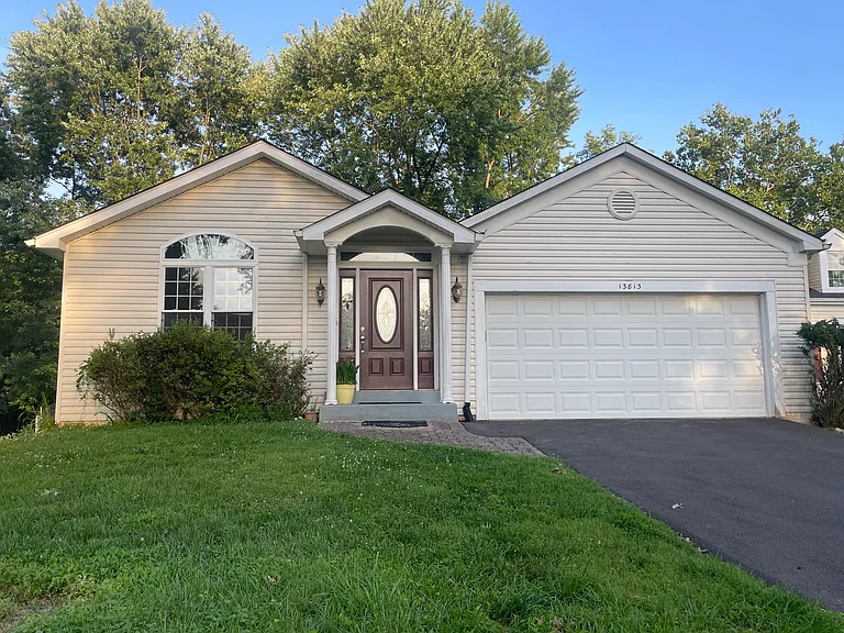 13813 Mustang Hill Ln — Photo 20