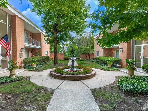 933 Far Hills Ave #3