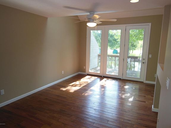 4th image of 630 Virginia Ave #30