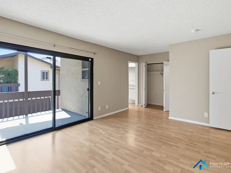 6716 Clybourn Ave #245 — Photo 17