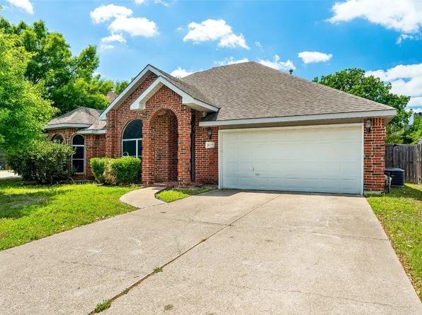 2113 Nottingham St, Flower Mound, TX 75028