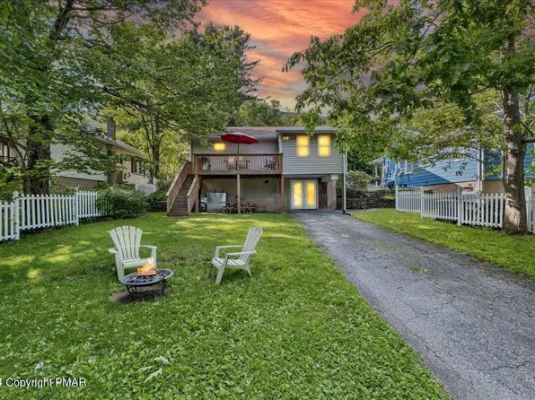 89 Kinney Ave, Mount Pocono, PA 18344
