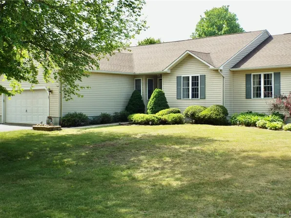 57 Phyllis Ln, Hastings, NY 13076