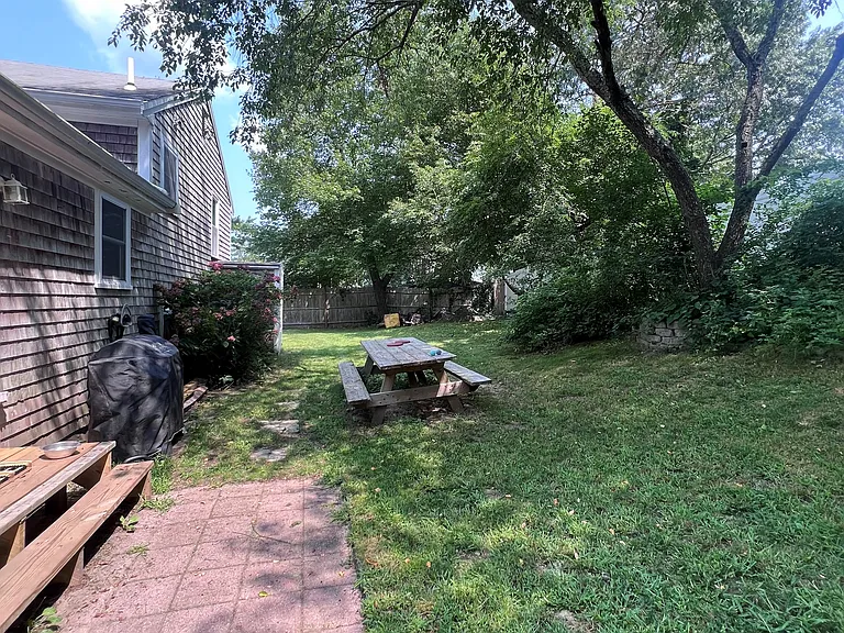 55 Walnut St — Photo 6
