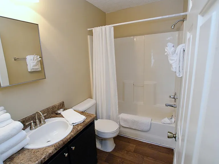 Green Meadow Apartments — Photo 41