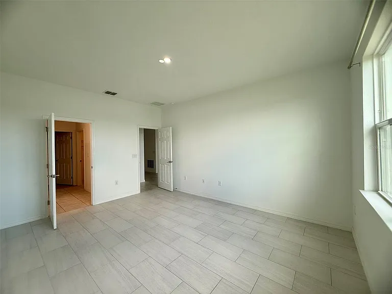 1306 Normandy Dr — Photo 18