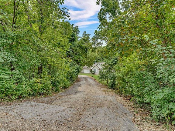 4th image of 681 N 1495th Rd