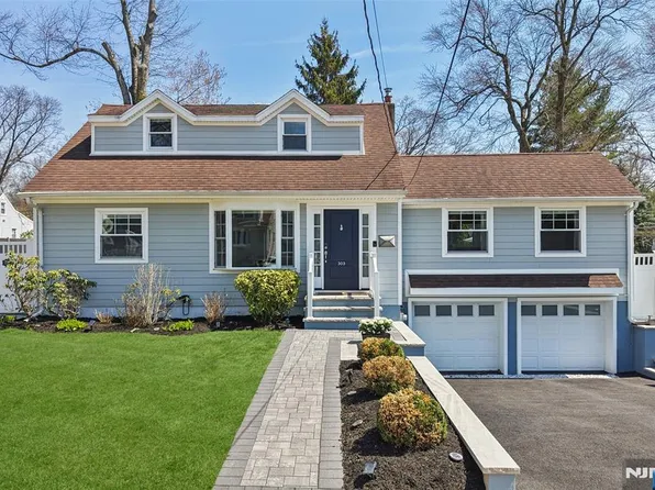 303 Walnut St, Washington Township, NJ 07676