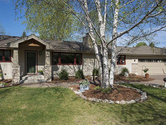 2nd image of 1825 Fountain Ln N