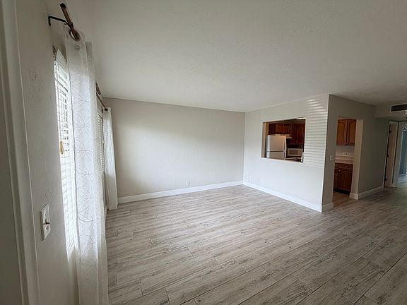 2nd image of 2960 Cynthia Ln