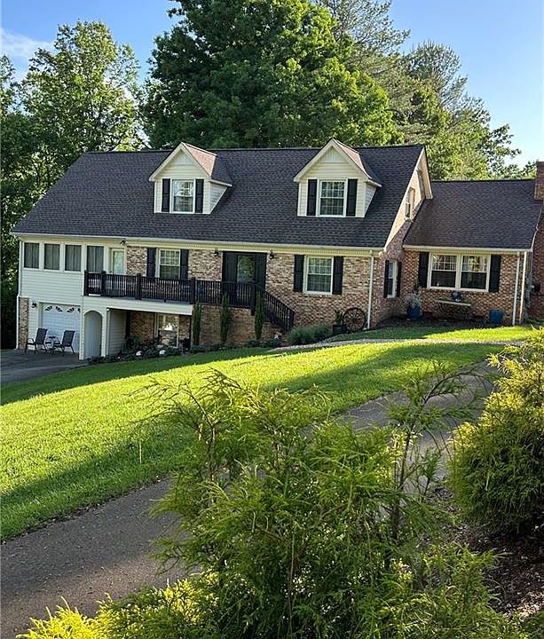 1st image of 627 Knollwood Dr