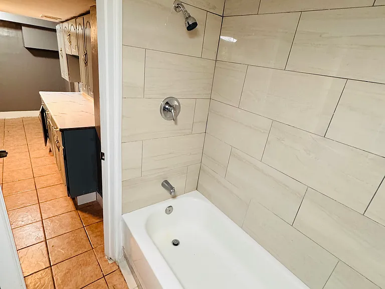 330 S Lake St #2 — Photo 7