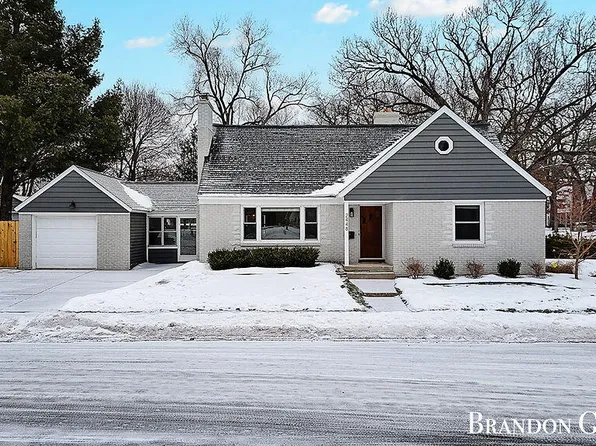 2448 College Ave SE, Grand Rapids, MI 49507