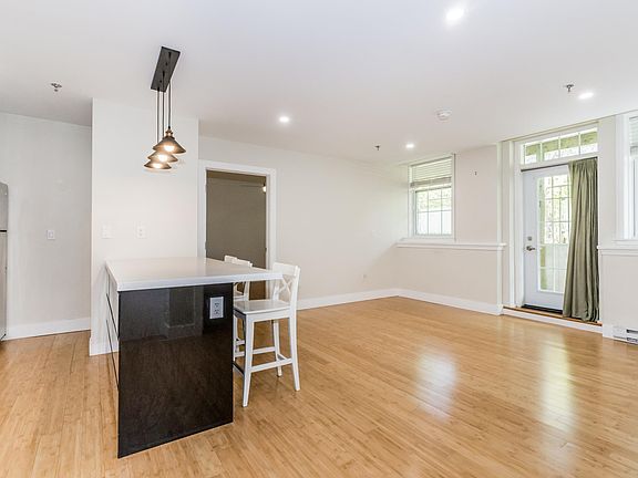 5th image of 151 Ritchie St #110