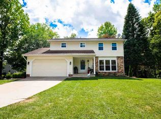 310 Apple Dr, Metamora, IL 61548