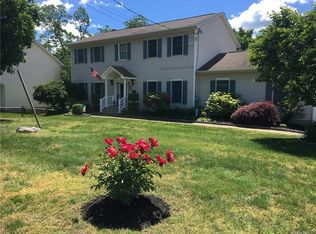109 Leda Dr, Peekskill, NY 10566
