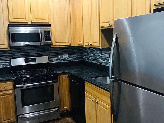 3rd image of 3710 S King Dr APT 2