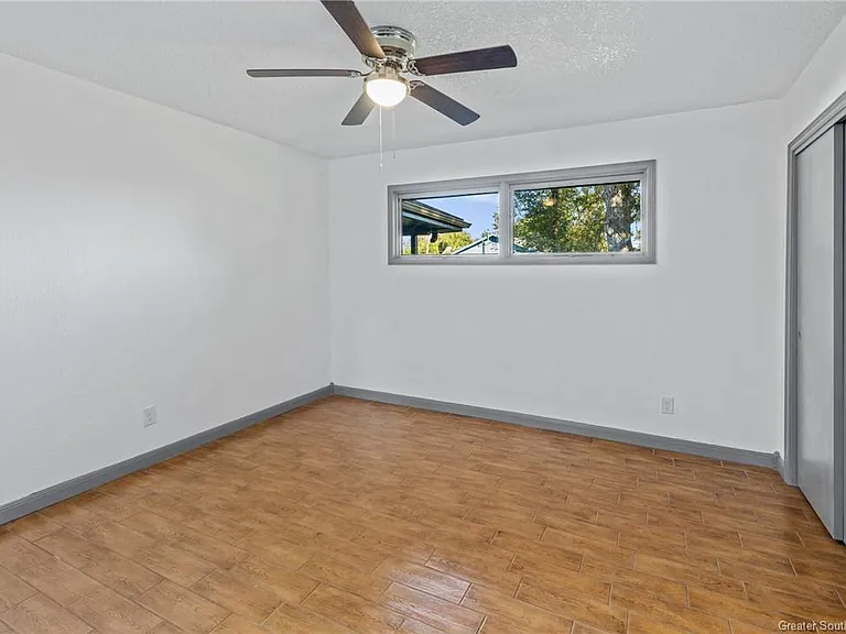 2707 Tupelo St — Photo 11
