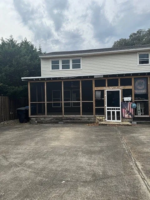 2 bed, 1040 sqft, $1,895 — Photo 2