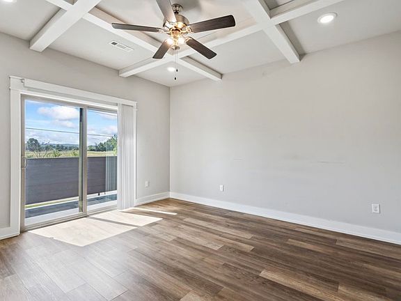4th image of 2248 W Moore Ln