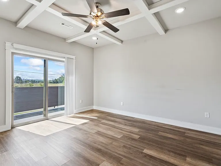 2248 W Moore Ln — Photo 5