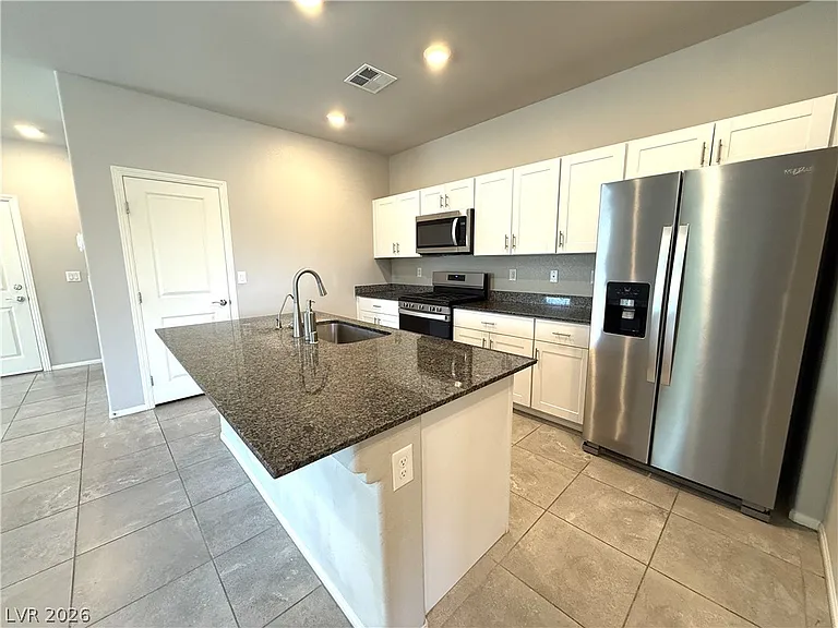 522 Spy Rock Ave — Photo 5
