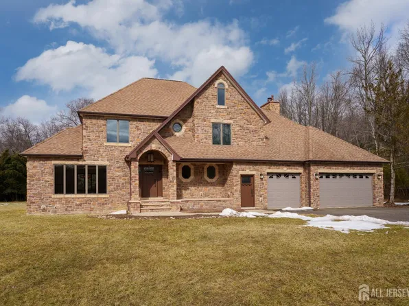 268 Matchaponix Ave, Monroe Township, NJ 08831