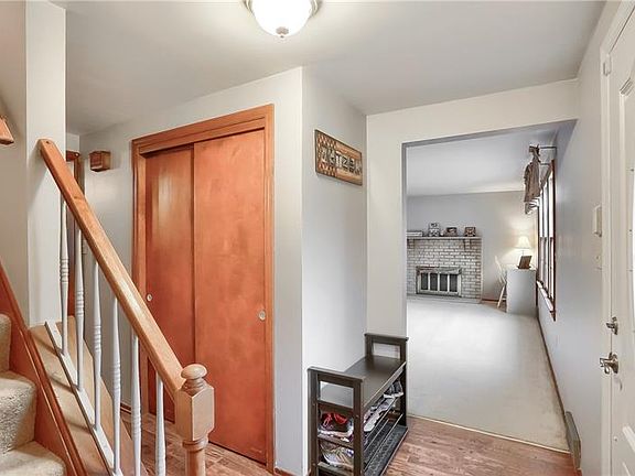 3rd image of 1543 Leona Ave