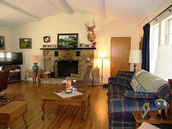 2nd image of 117 Eagle Ln