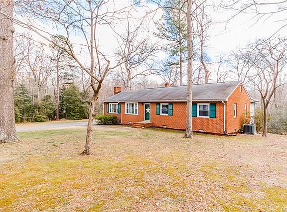 3rd image of 7102 Sunnyside Dr