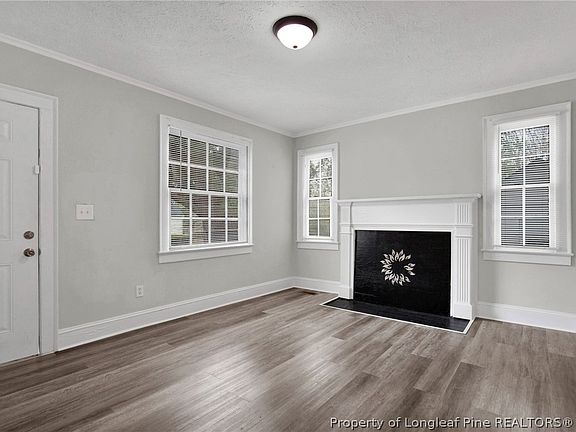 5th image of 216 Hawthorne Rd