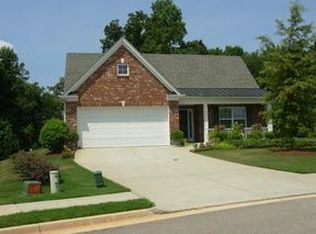 114 Lakeview Bend Cir, Jefferson, GA 30549