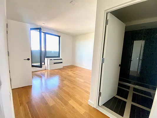 Rented by Zjama Realty Corp | media 5