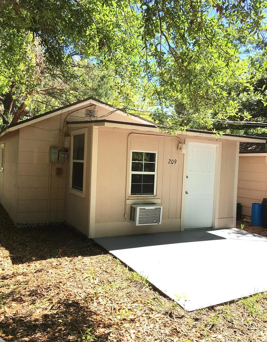 209 Strawberry Ln — Photo 1