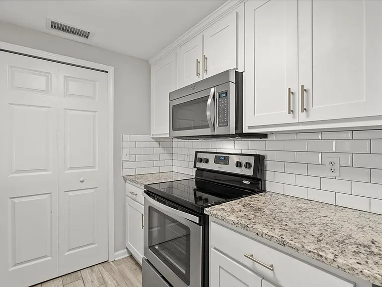 3481 Lakeside Dr NE #1007 — Photo 5