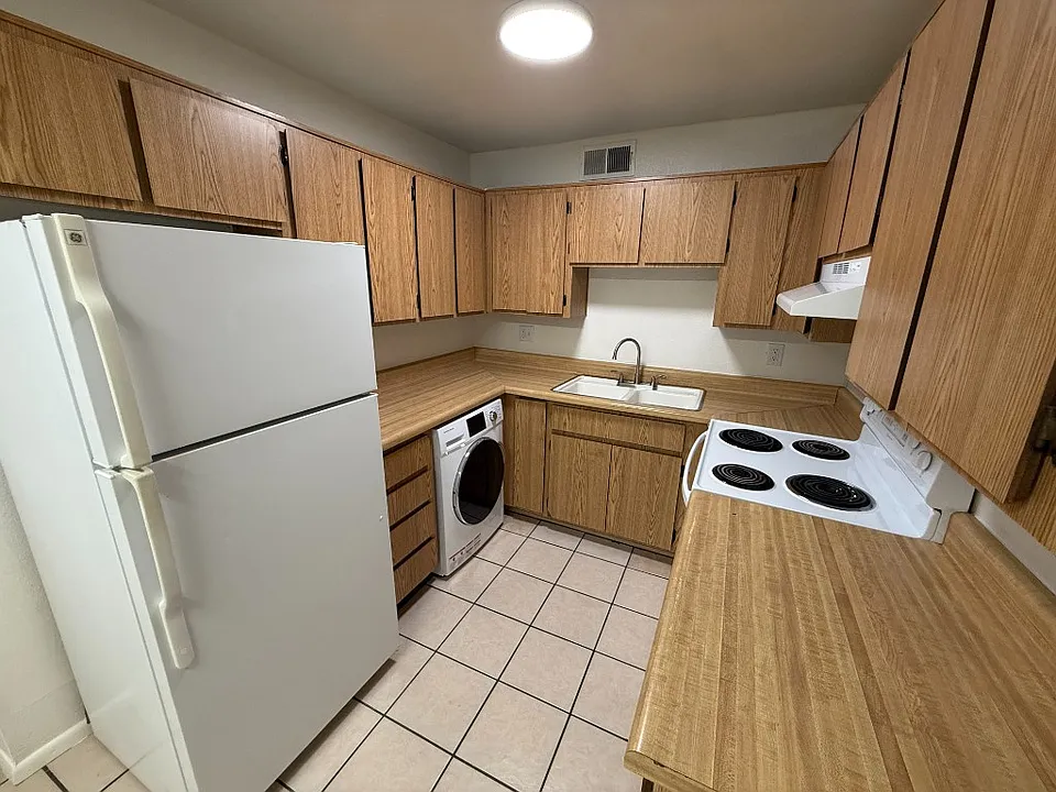 508 N Scott Ave #1