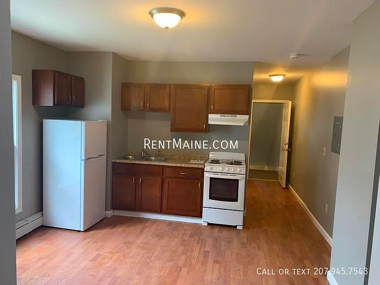 380 Hammond St #3 — Photo 1