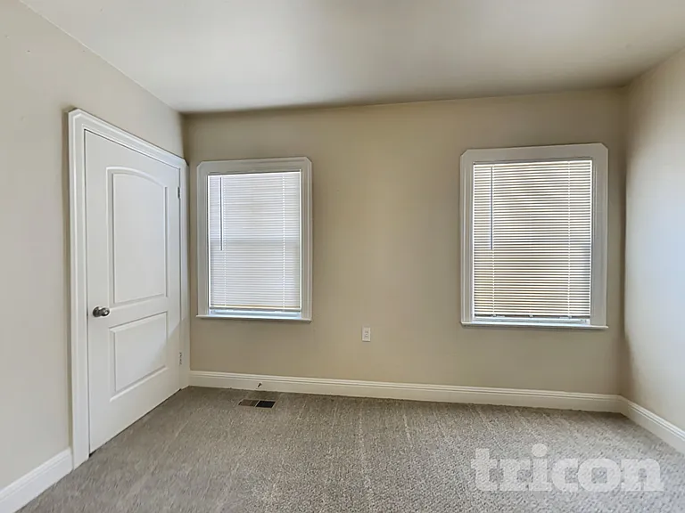 7 Howard Ave — Photo 12