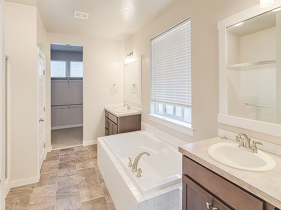 4th image of 4164 W Stone House St