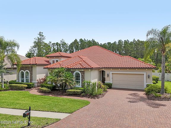 4th image of 129 AUBURNDALE Drive