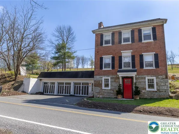 4238 Best Station Rd, Slatington, PA 18080