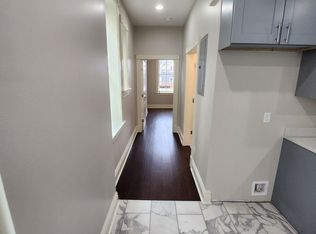 Newly Renovated One Bedroom Available, Saint Louis, MO 63110