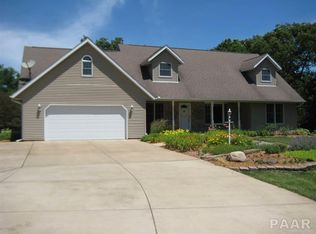 1507 School St, Washington, IL 61571