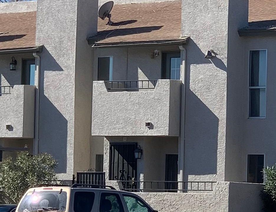 1st image of 2921 Country Manor Ln APT 33