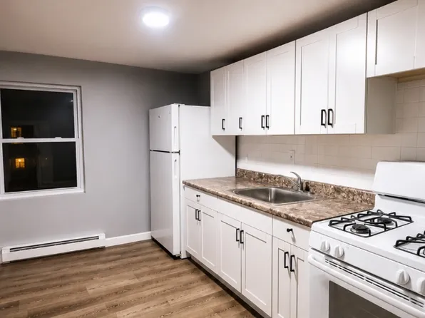700 N 5th St #202, Newark, NJ 07107