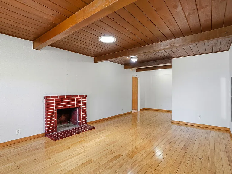 2102 Overhill Rd #A — Photo 3