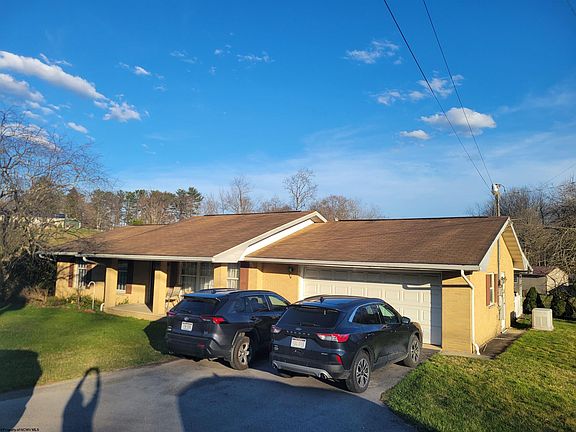 2nd image of 1745 Mansfield Dr