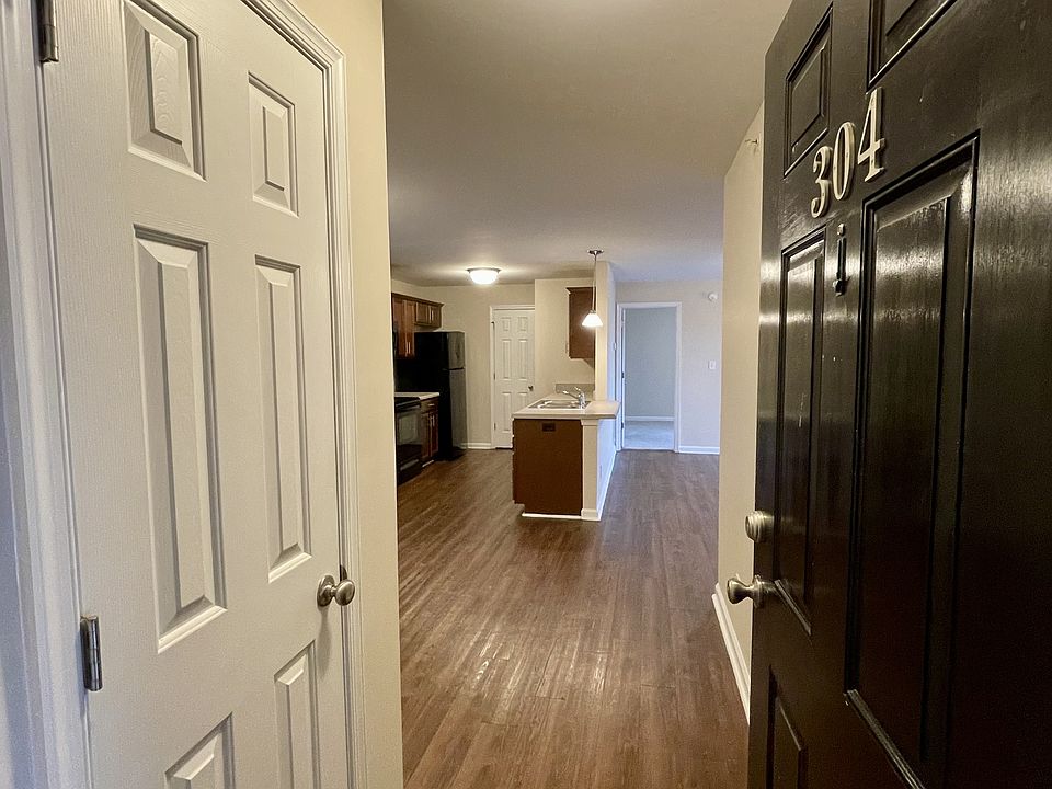 1st image of 301 Rotunda St #304